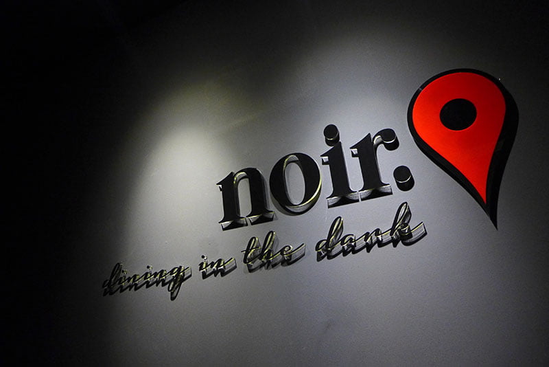 NOIR – Trải nghiệm ẩm thực độc đáo trong bóng tối