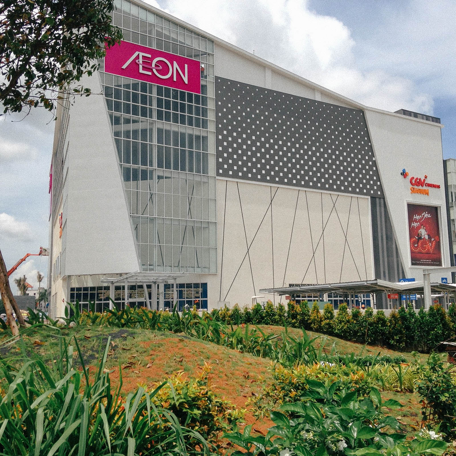 AEON Mall Bình Tân – Siêu thị Nhật khiến khách hàng khó nhất cũng phải hài lòng